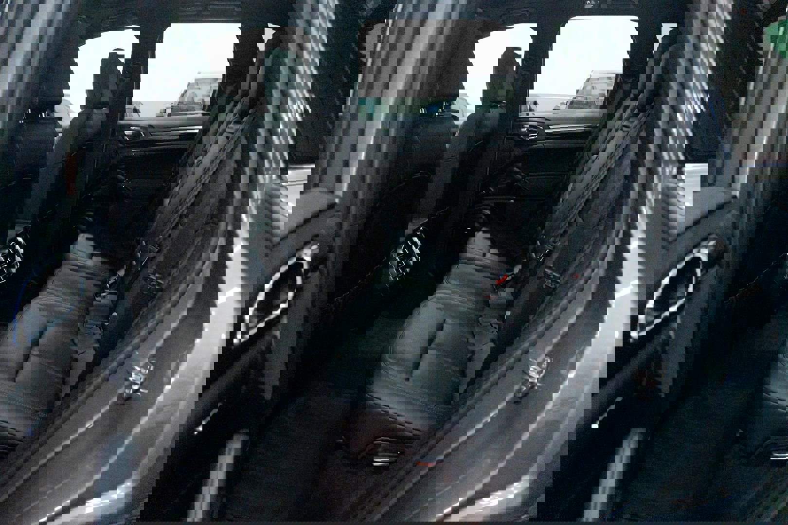 Used 2016 Porsche Cayenne image 26