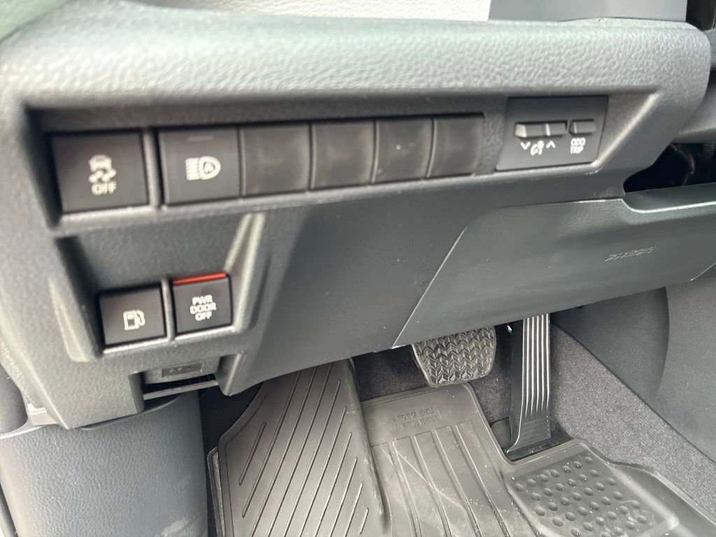 New 2026 Toyota Sienna XLE FWD image 36