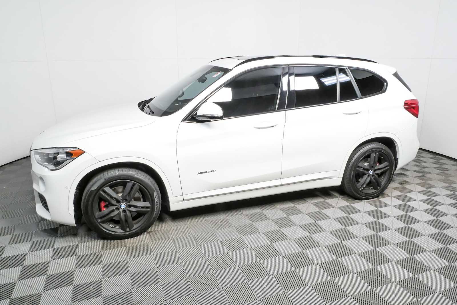 Used 2018 BMW X1 xDrive28i w/ M Sport Package AWD/4WD image 31