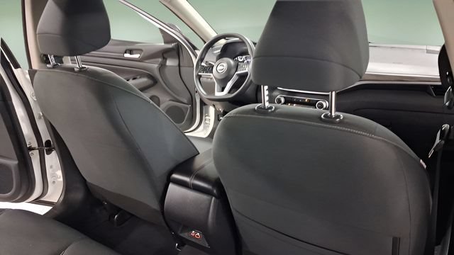 Used 2025 Nissan Altima 2.5 SV FWD image 16