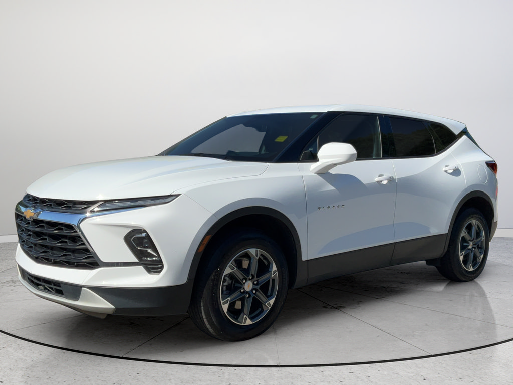 Certified 2025 Chevrolet Blazer LT AWD/4WD image 5