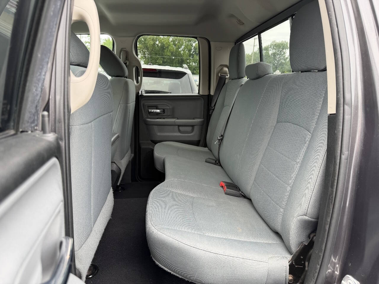 Used 2017 RAM 1500 Classic SLT AWD/4WD image 10