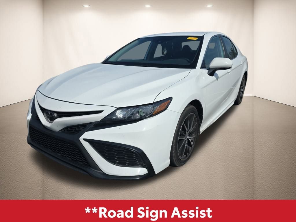 Used 2024 Toyota Camry SE image 15