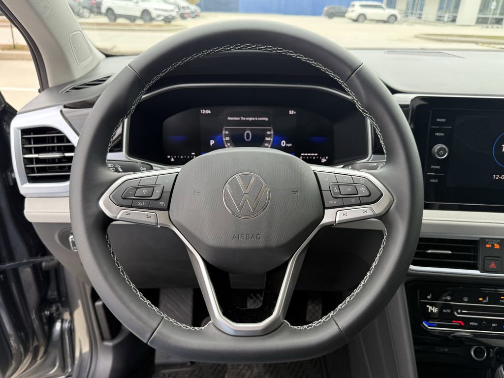 New 2026 Volkswagen Taos SE image 14