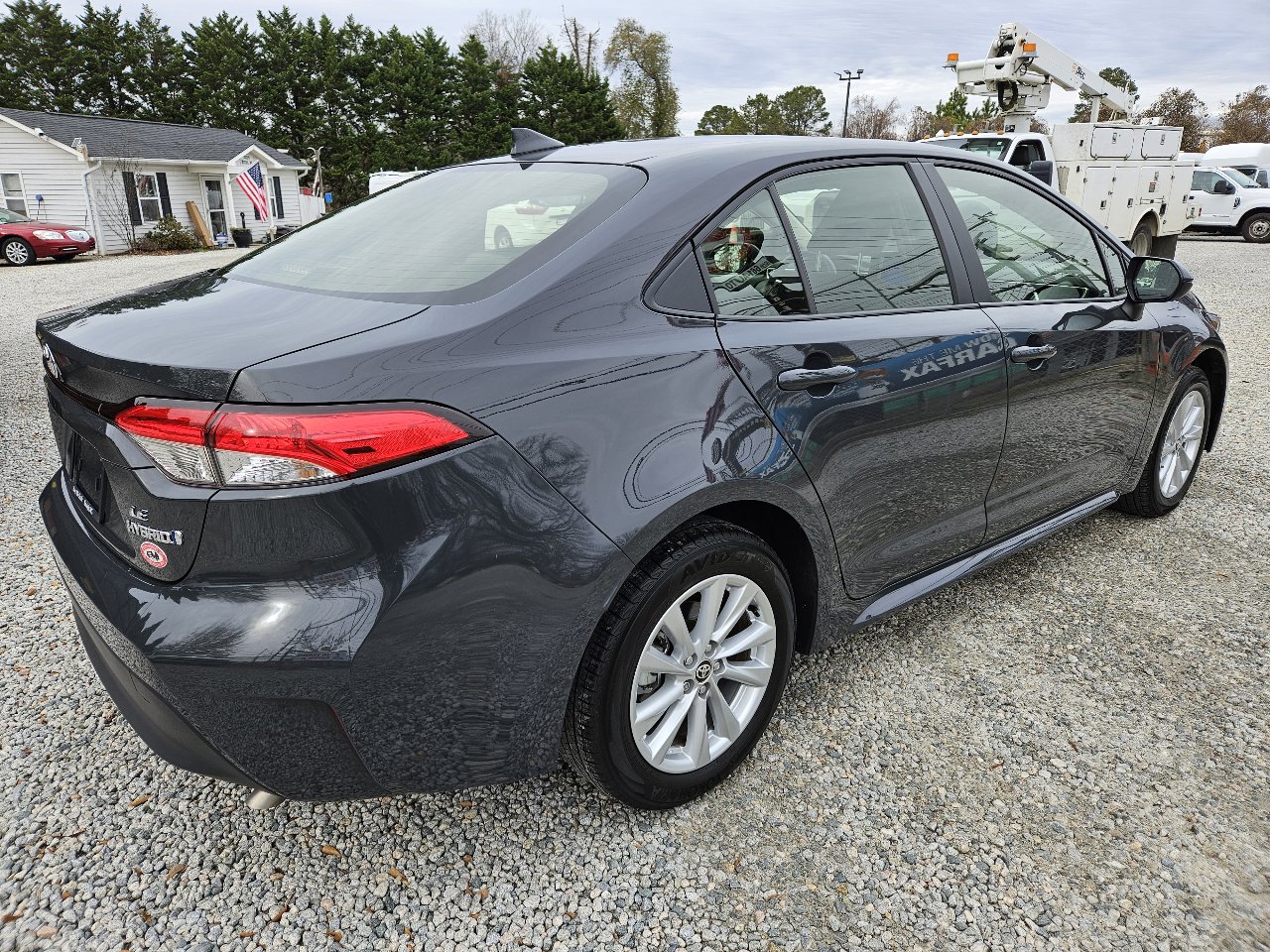 Used 2024 Toyota Corolla LE w/ LE Convenience Package image 5