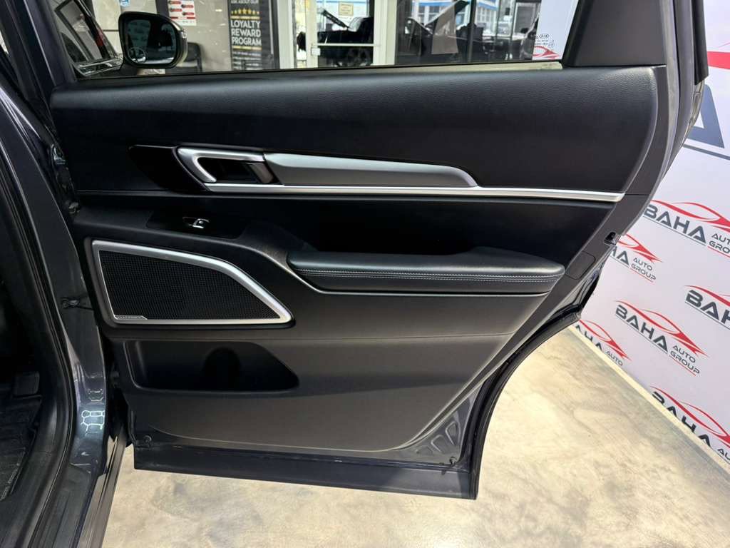 Used 2020 Kia Telluride LX AWD/4WD image 51