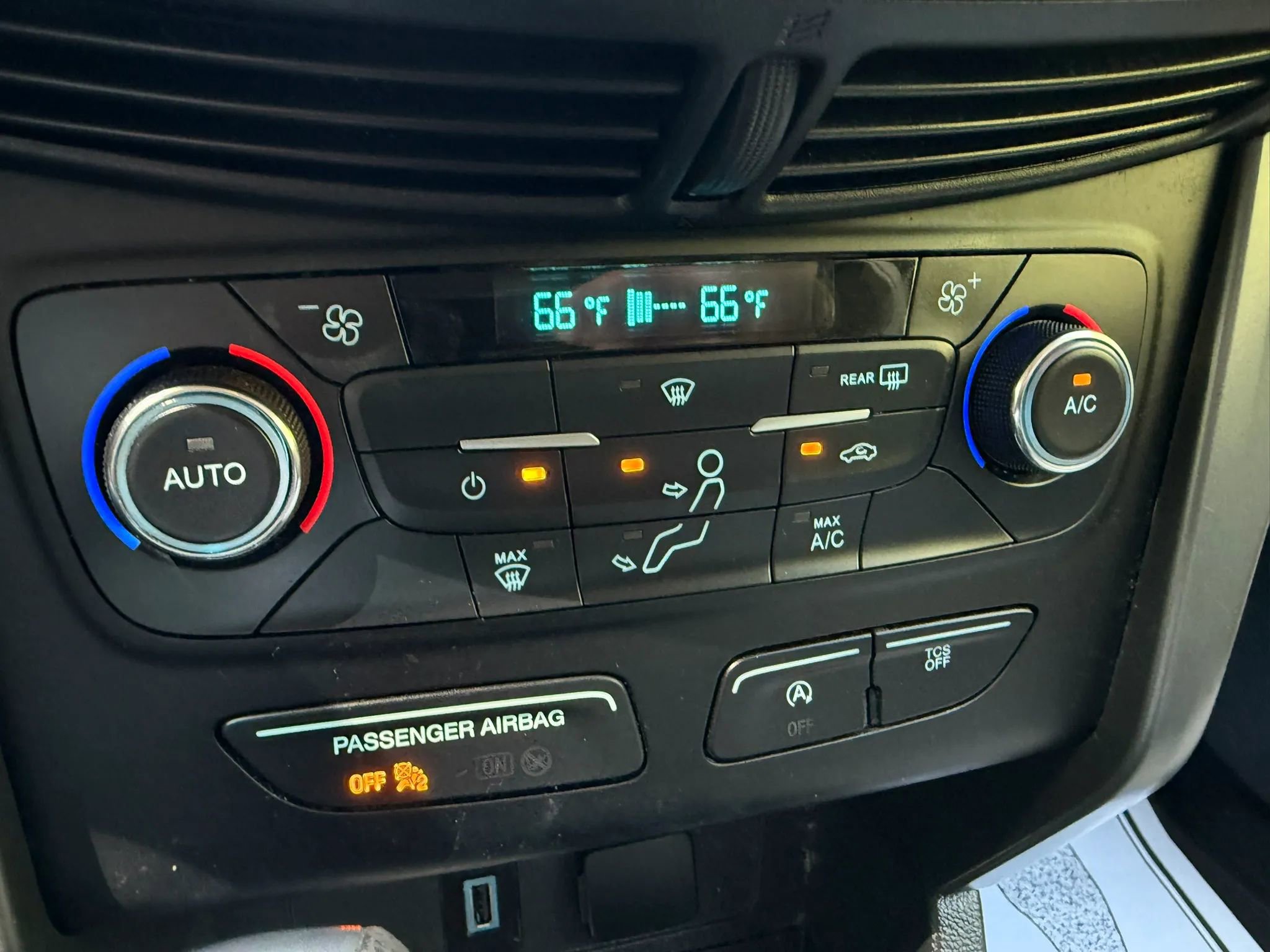 Used 2017 Ford Escape SE FWD image 22