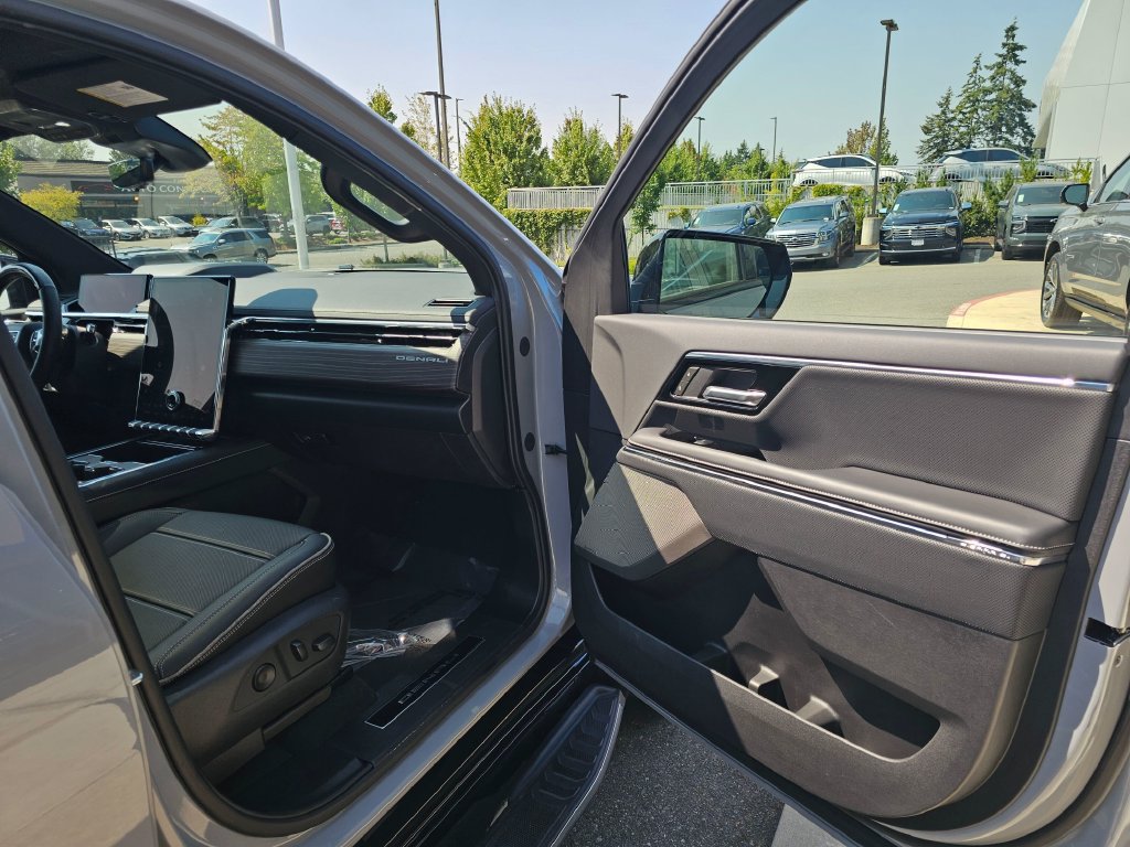 Used 2026 GMC Sierra EV Denali AWD/4WD image 12