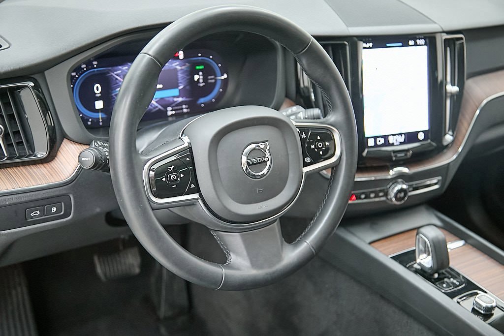 Certified 2023 Volvo XC60 T8 Plus image 14