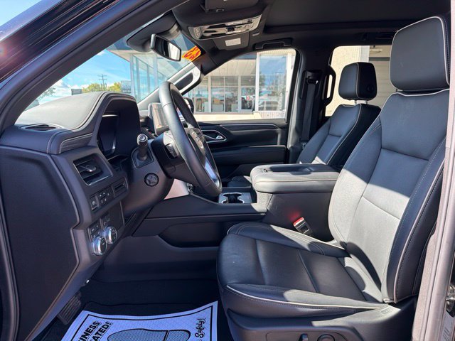 Certified 2023 GMC Yukon SLT w/ SLT Luxury Package AWD/4WD image 13