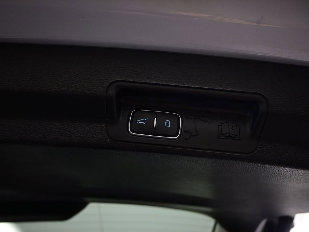 Used 2025 Ford Explorer Active w/ Active Comfort Package image 36