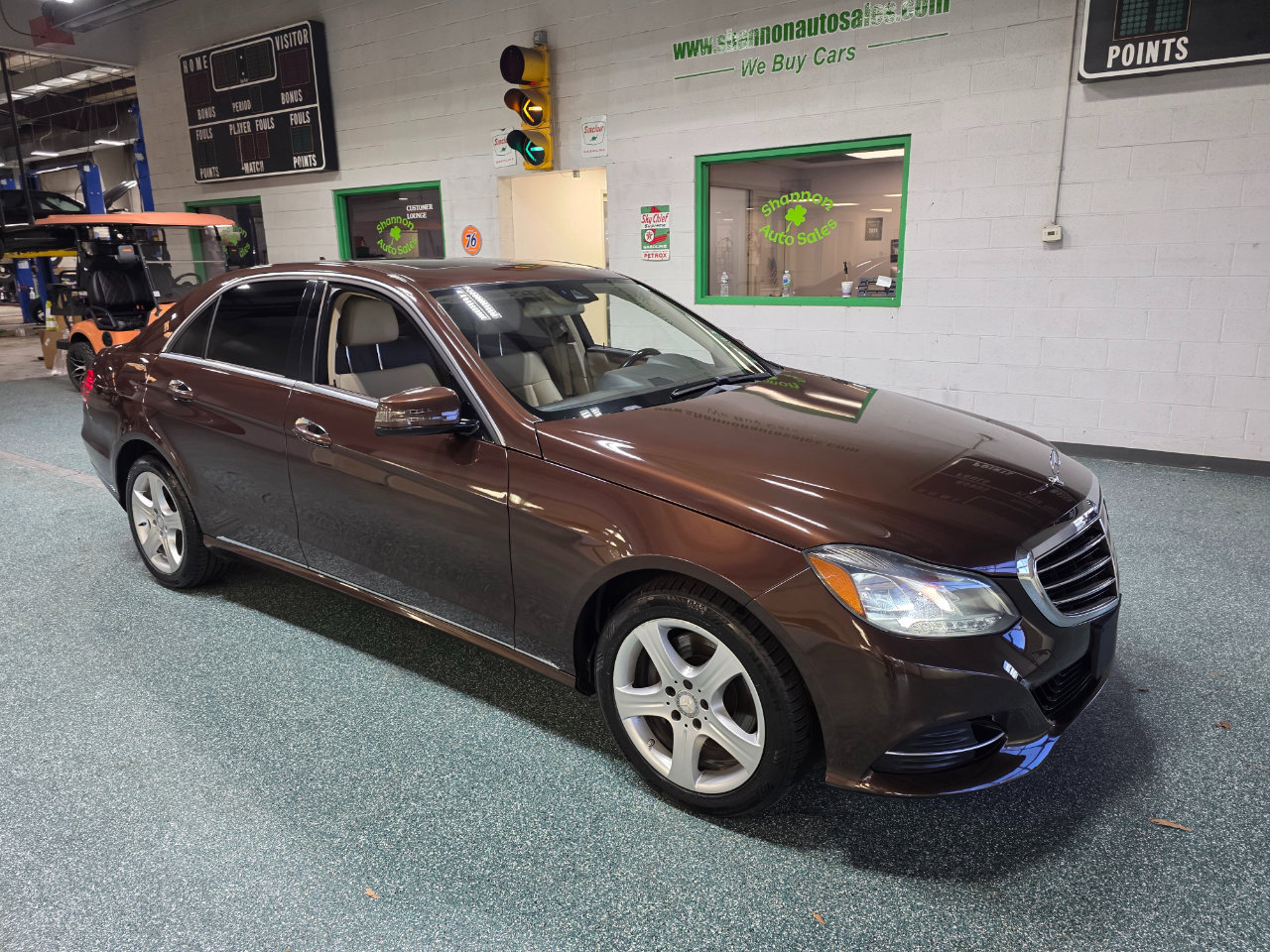 Used 2016 Mercedes-Benz E 350 4dr Sdn E 350 Sport RWD image 4