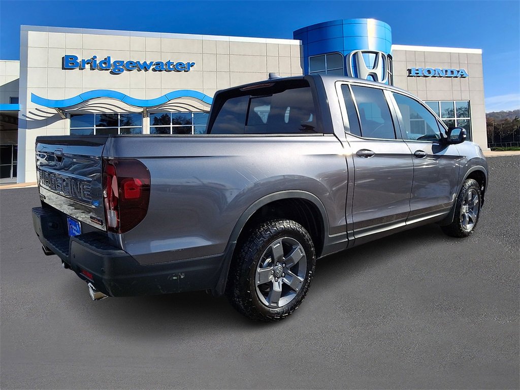 Used 2025 Honda Ridgeline TrailSport image 6