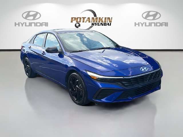 Certified 2026 Hyundai Elantra Sport FWD image 4