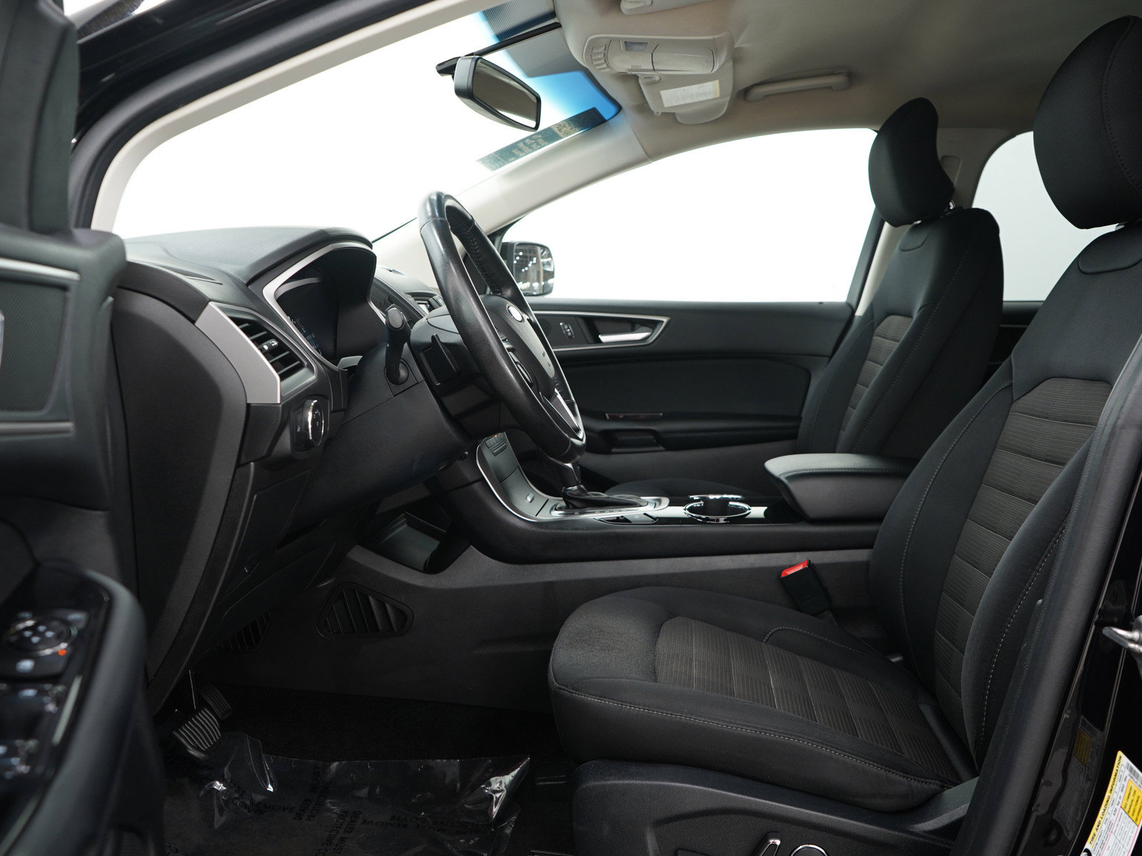 Used 2018 Ford Edge SEL w/ Class II Trailer Tow Package AWD/4WD image 18