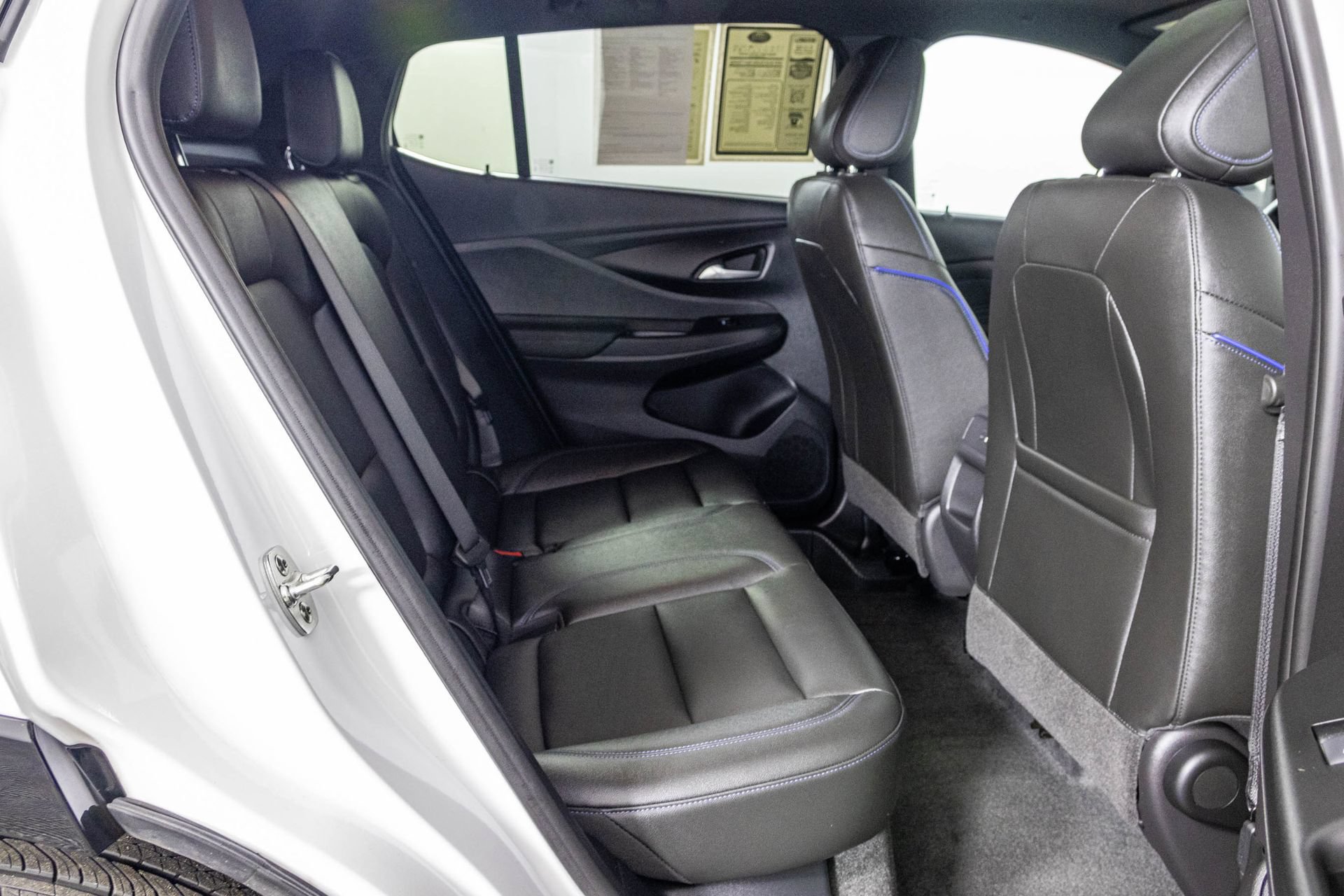 Used 2025 Buick Envista Sport Touring w/ Convenience I Package FWD image 45