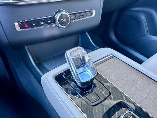 New 2026 Volvo XC90 B6 Plus image 35