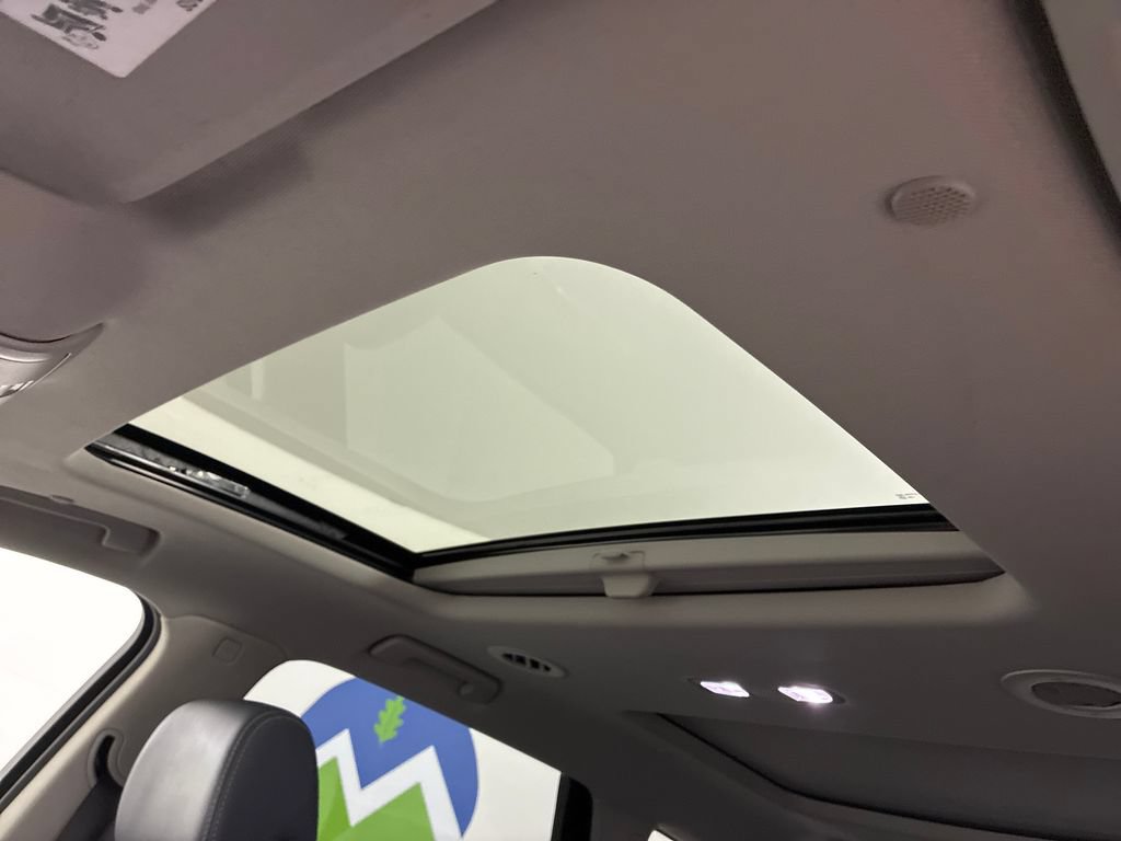 Used 2019 Buick Enclave Essence FWD image 23