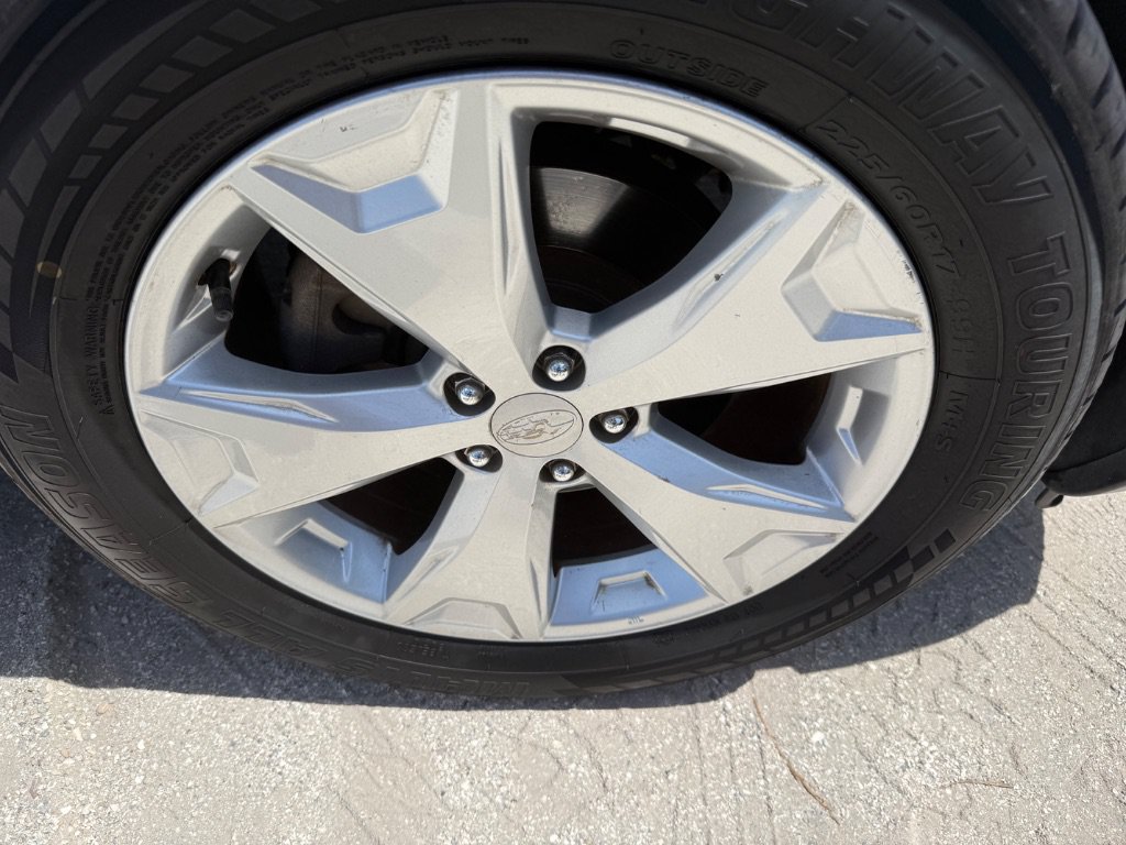 Used 2014 Subaru Forester 2.5i Touring AWD/4WD image 11