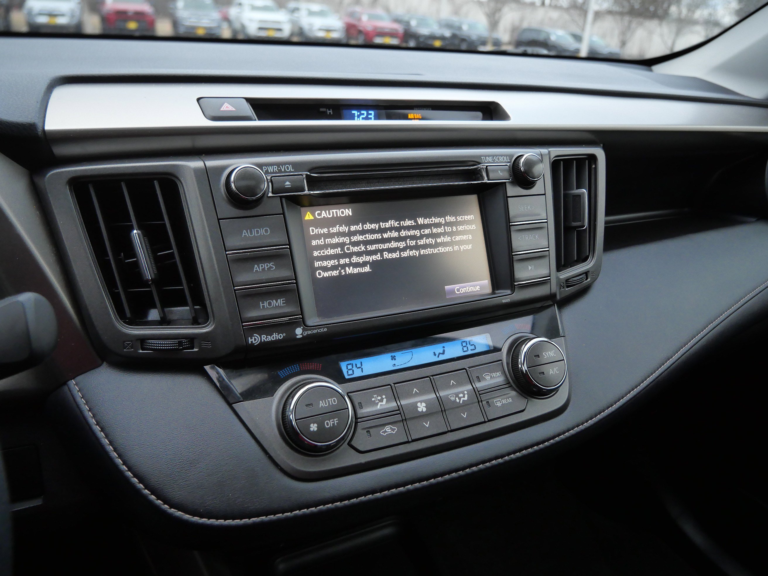 Used 2015 Toyota RAV4 XLE image 22