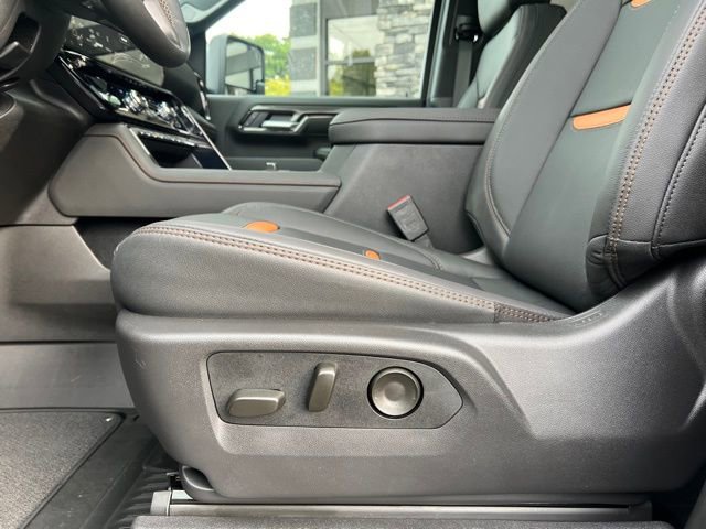 Used 2026 GMC Sierra 2500 AT4 w/ AT4 Premium Plus Package image 13