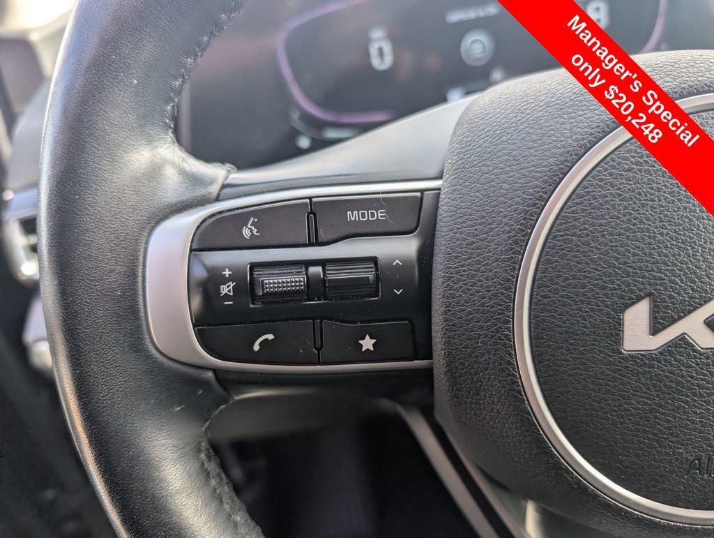 Used 2023 Kia Sportage EX AWD/4WD image 17