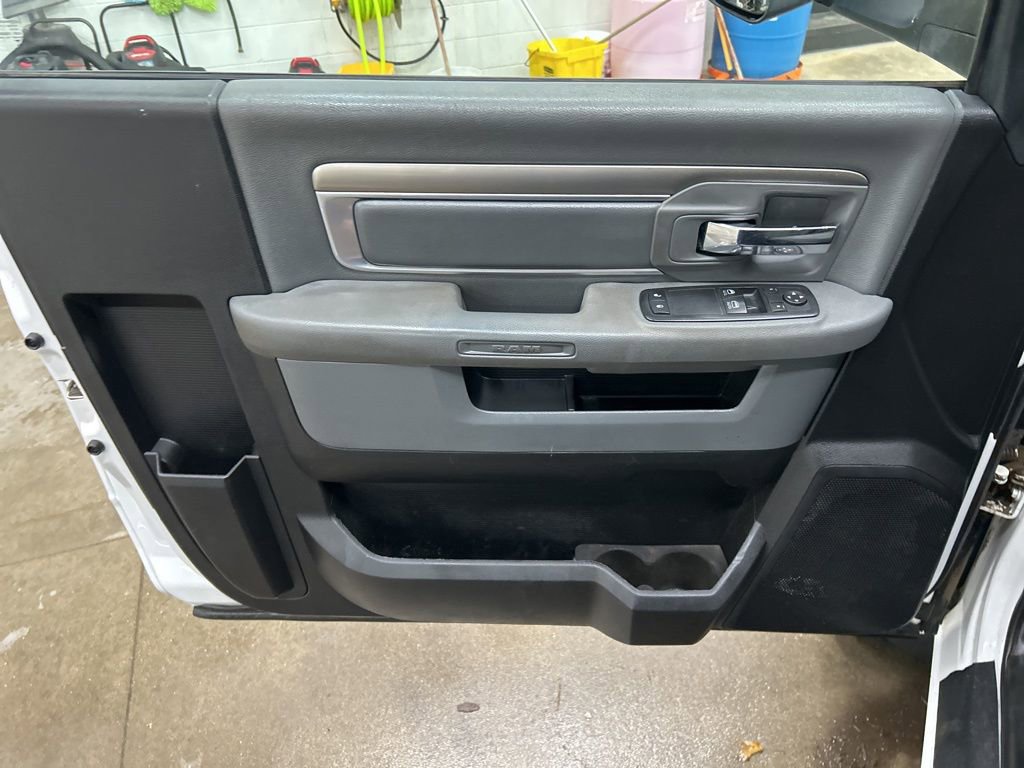 Used 2017 RAM 5500 Tradesman w/ Power Accessory Group AWD/4WD image 13