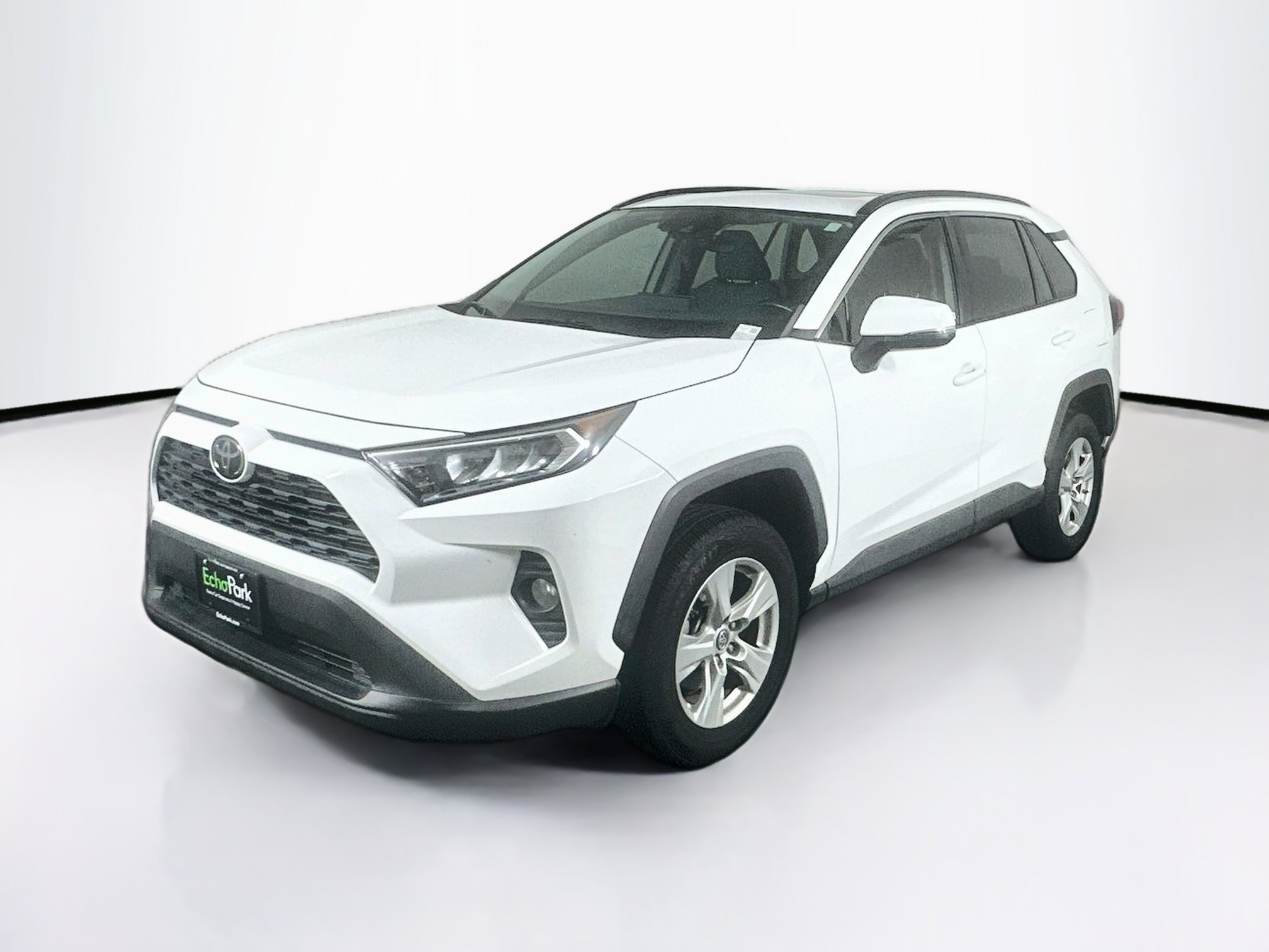 Used 2019 Toyota RAV4 XLE w/ Convenience Package AWD/4WD image 4