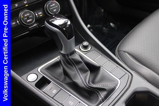Used 2024 Volkswagen Jetta SE image 40