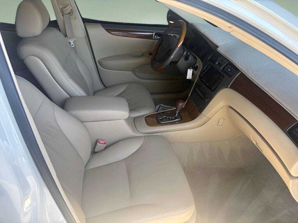 Used 2005 Lexus ES 330 image 22