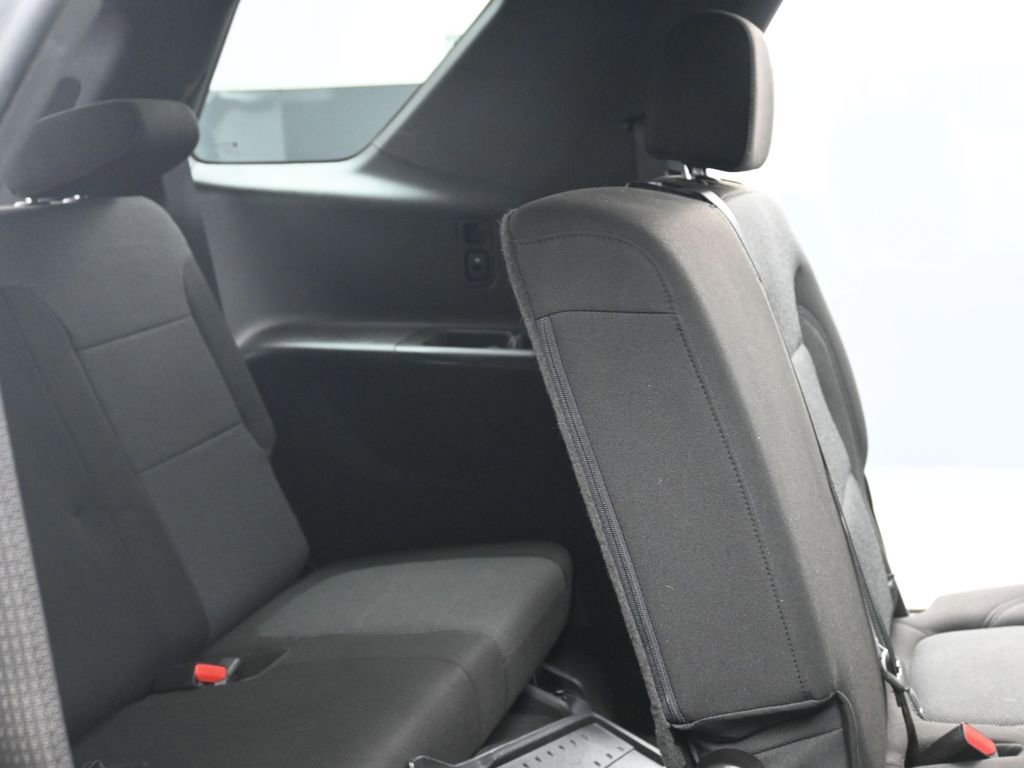 Used 2022 Chevrolet Traverse LT w/ LPO, Floor Liner Package image 16