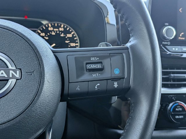 Used 2024 Nissan Pathfinder SV FWD image 26