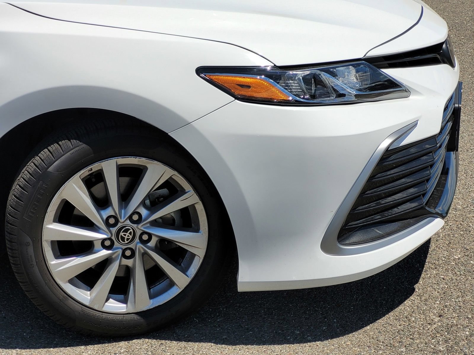 Used 2023 Toyota Camry LE FWD image 9