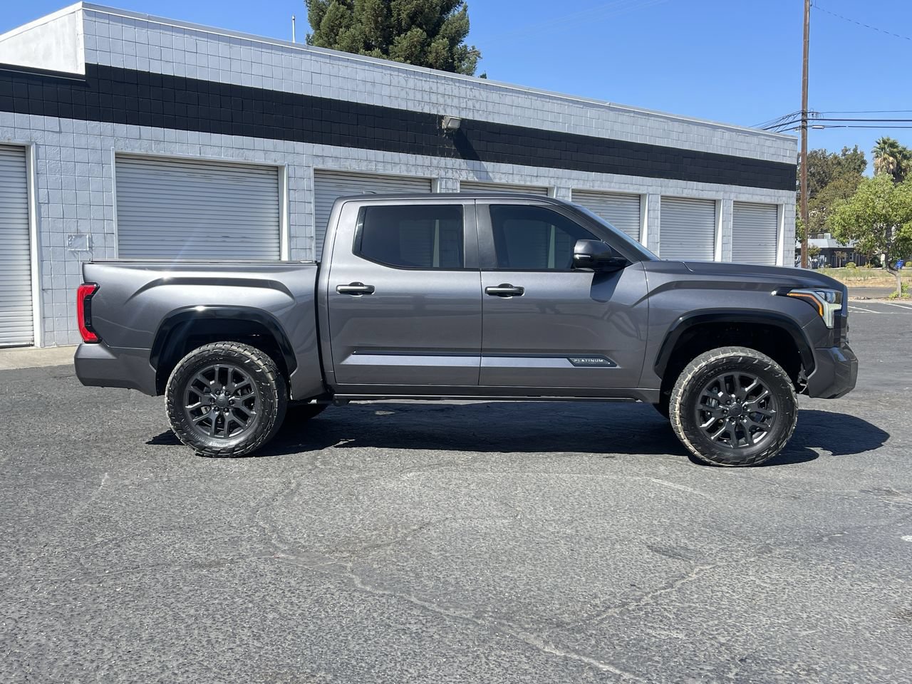 Used 2024 Toyota Tundra Platinum AWD/4WD image 35