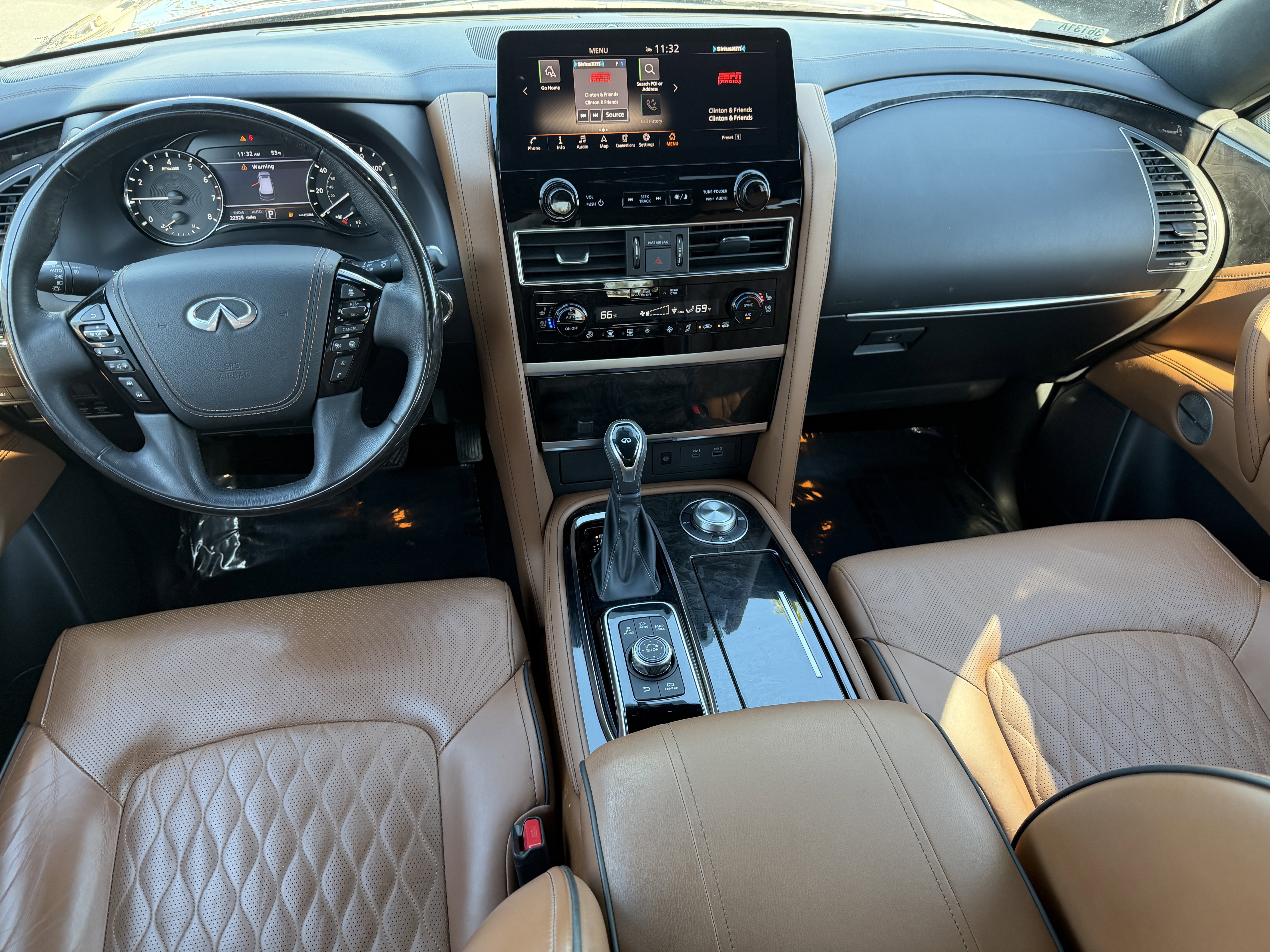 Used 2024 INFINITI QX80 Sensory image 12