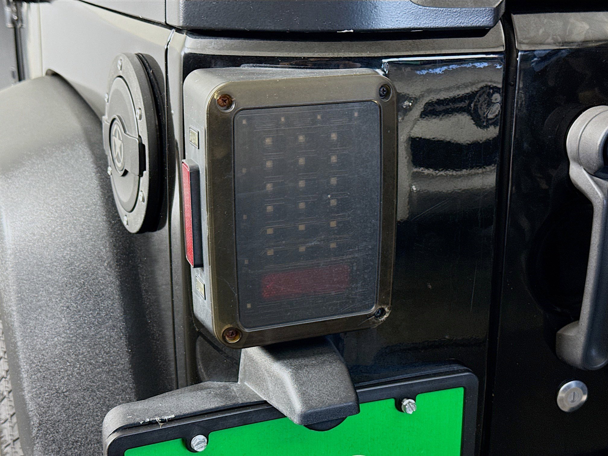 Used 2018 Jeep Wrangler Unlimited Sport w/ Quick Order Package 24W image 34