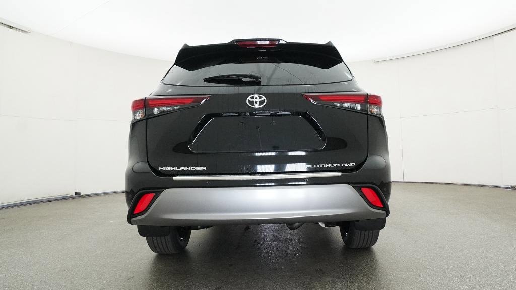 New 2026 Toyota Highlander Platinum AWD/4WD image 4