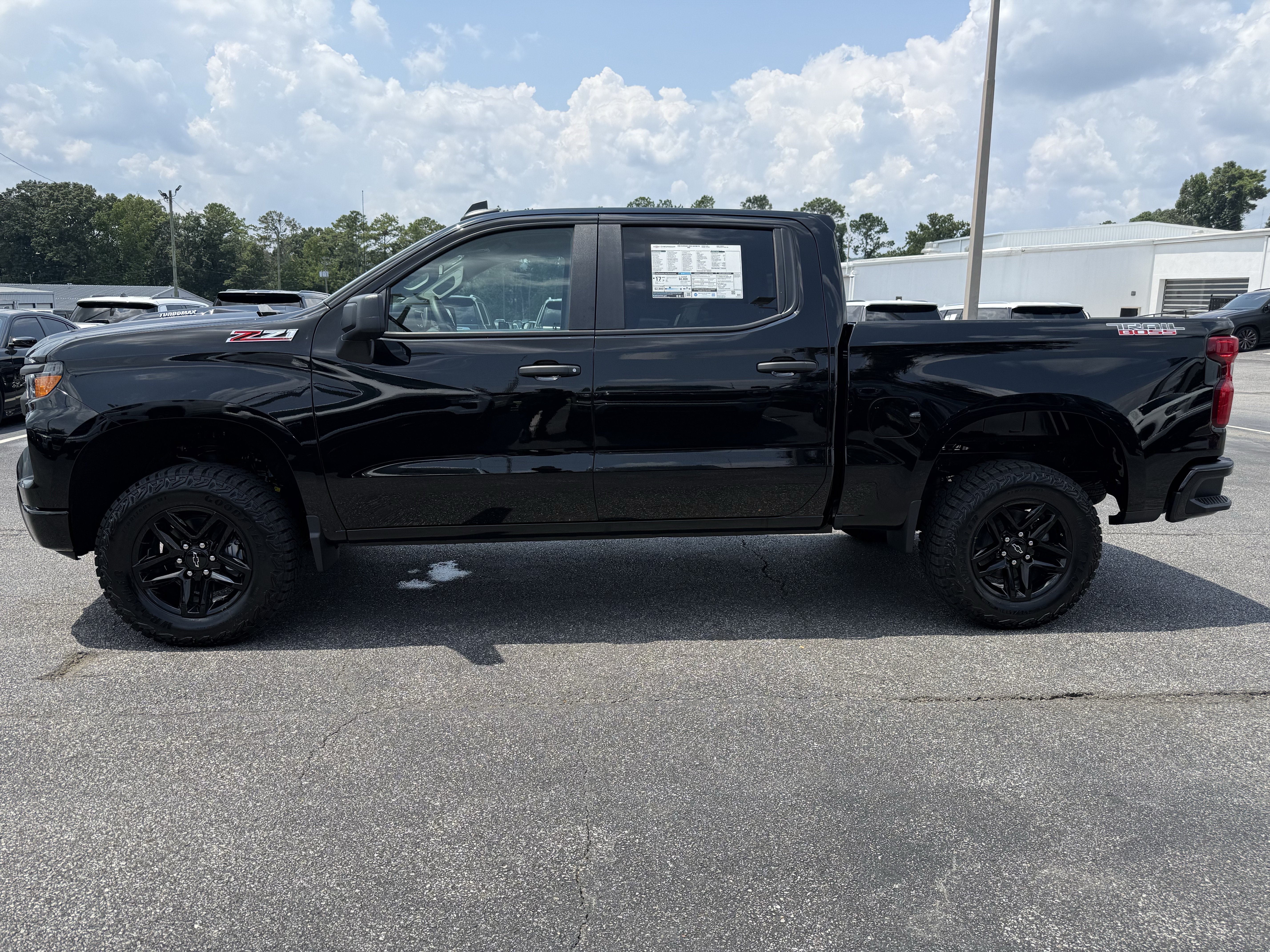 New 2026 Chevrolet Silverado 1500 Custom Trail Boss AWD/4WD image 7