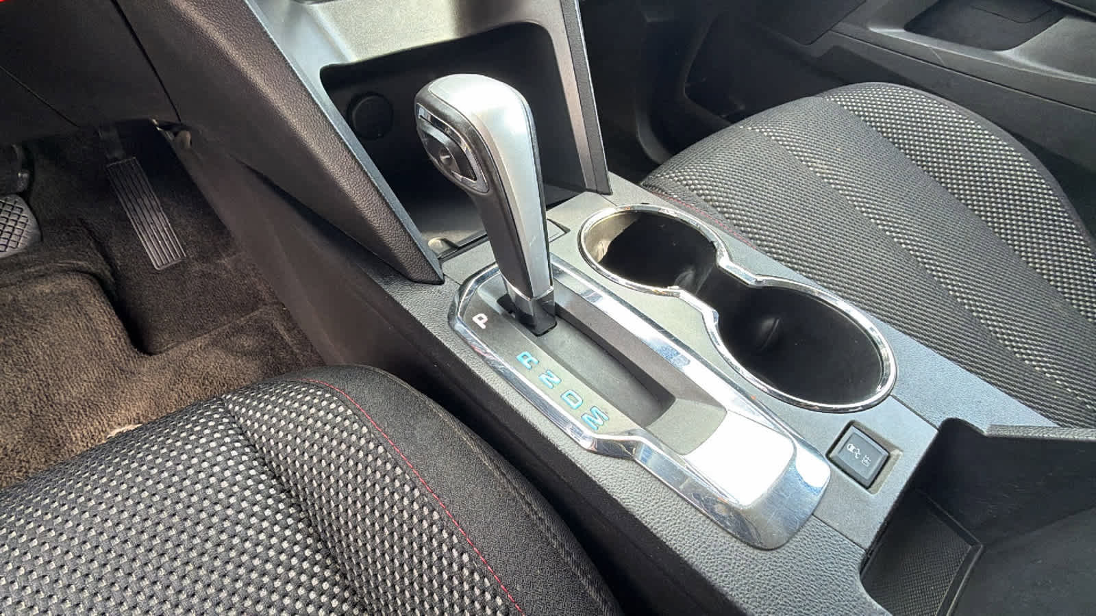 Used 2015 Chevrolet Equinox LT image 13