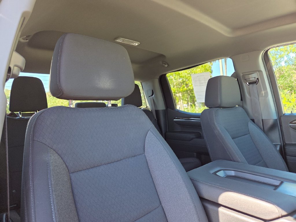 Used 2023 Chevrolet Silverado 1500 LT AWD/4WD image 16