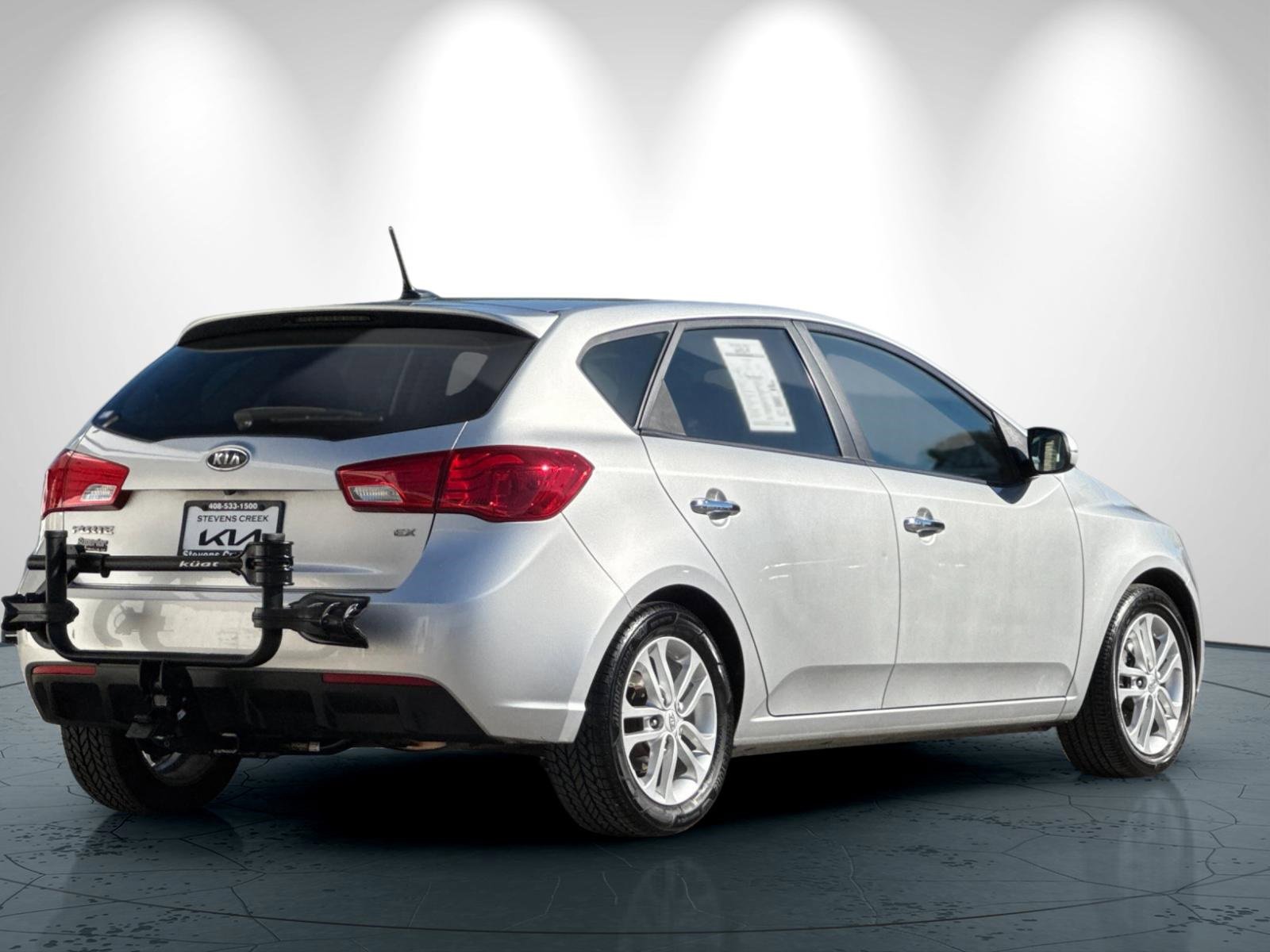 Used 2011 Kia Forte EX w/ Tech Pkg image 4