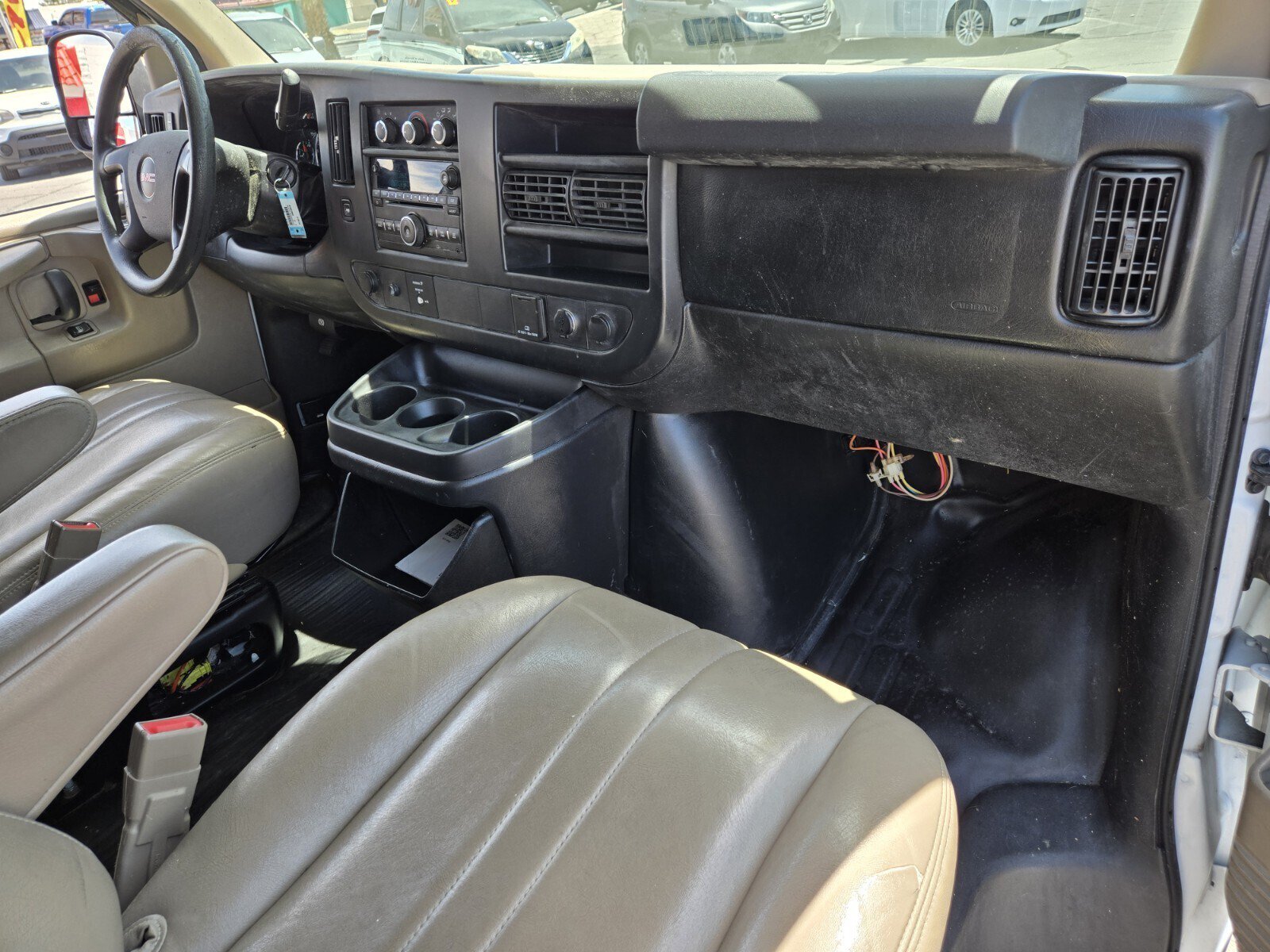 Used 2015 GMC Savana 2500 RWD image 12