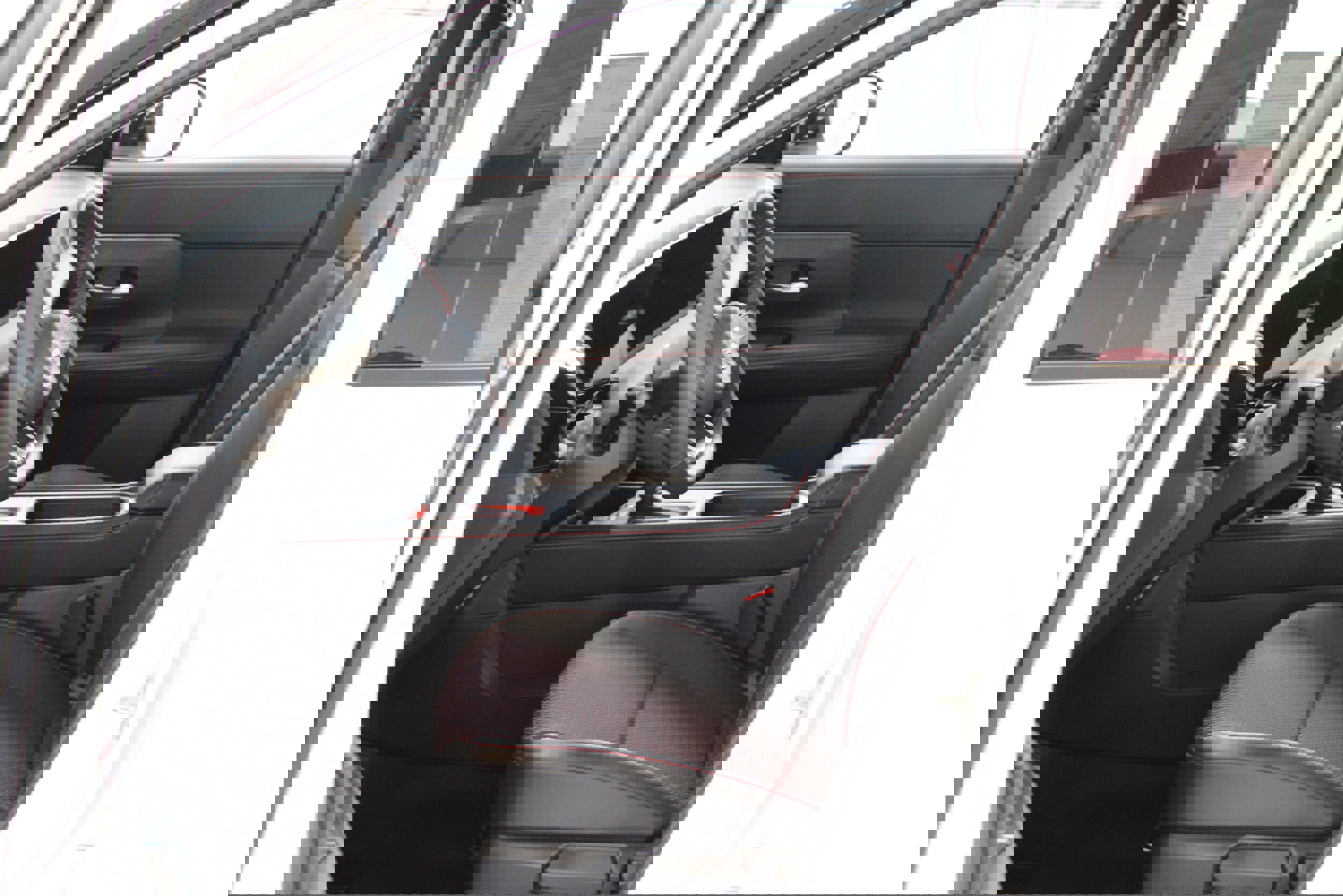 New 2025 Nissan Kicks SR image 4