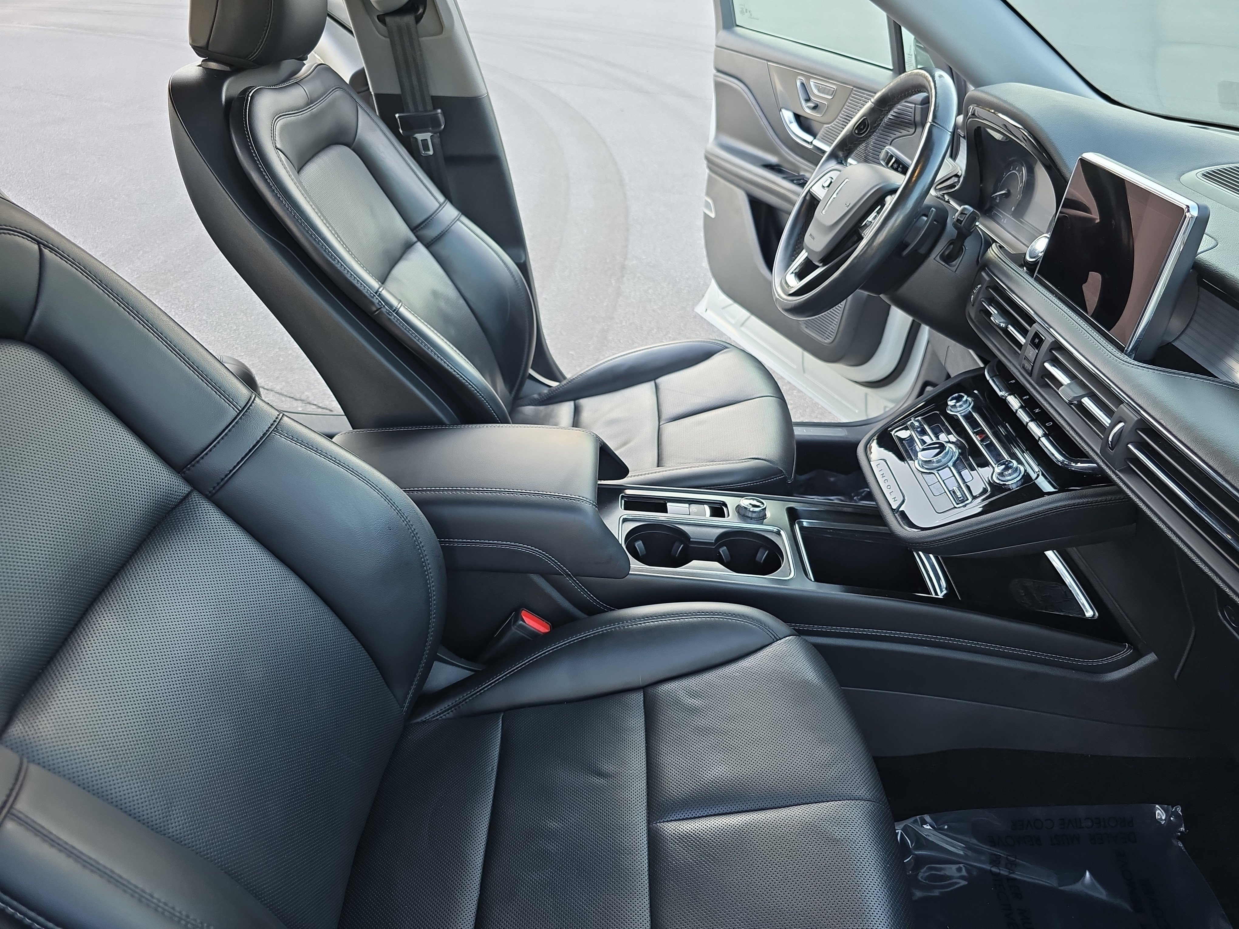 Certified 2022 Lincoln Corsair AWD w/ Premium Package image 10