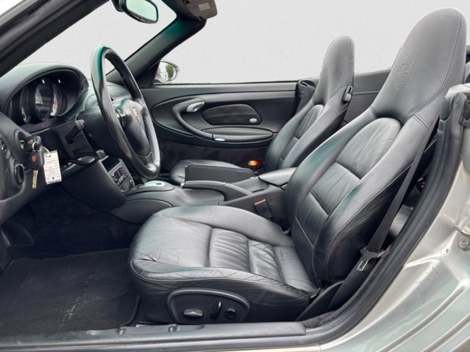 Used 2004 Porsche 911 Carrera 4S image 10