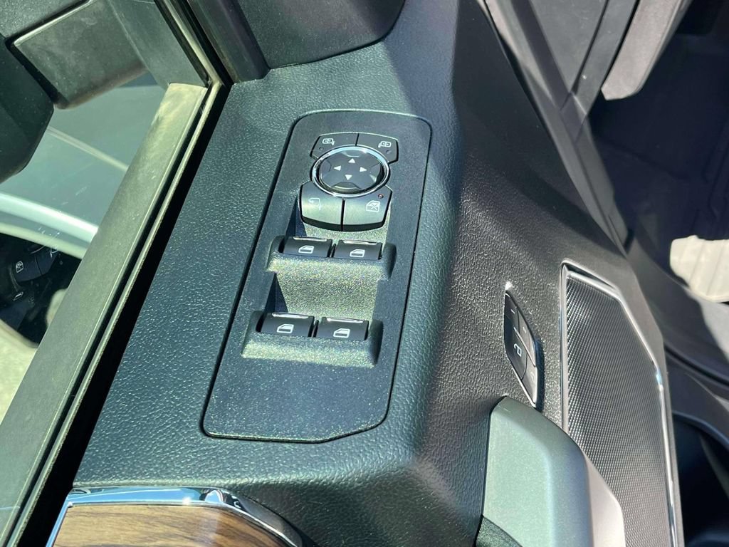 Used 2020 Ford F150 Lariat w/ FX4 Off-Road Package AWD/4WD image 23