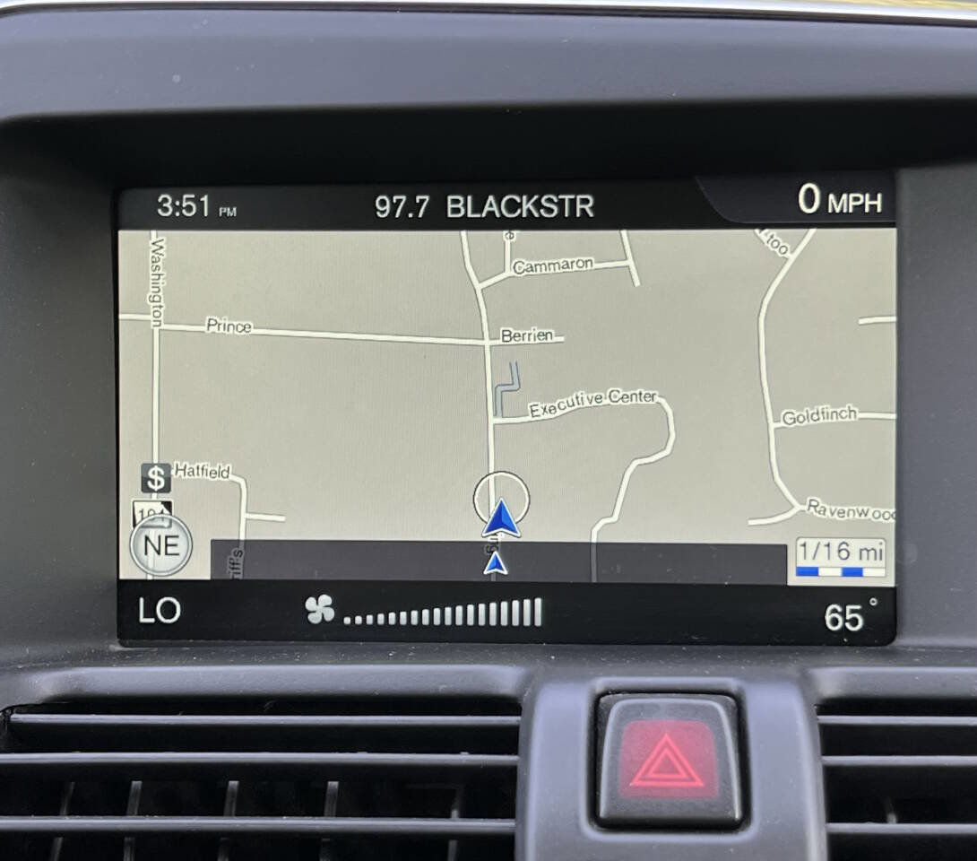 Used 2017 Volvo XC60 T5 Inscription w/ Advanced Package AWD/4WD image 27