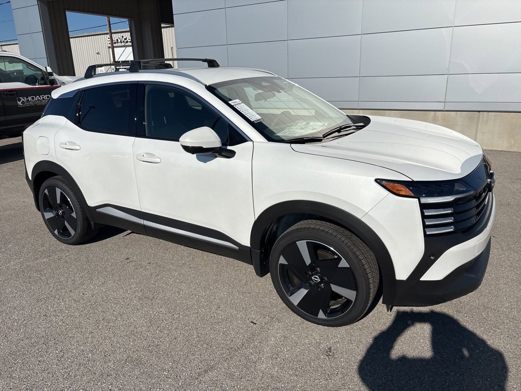 New 2025 Nissan Kicks SR