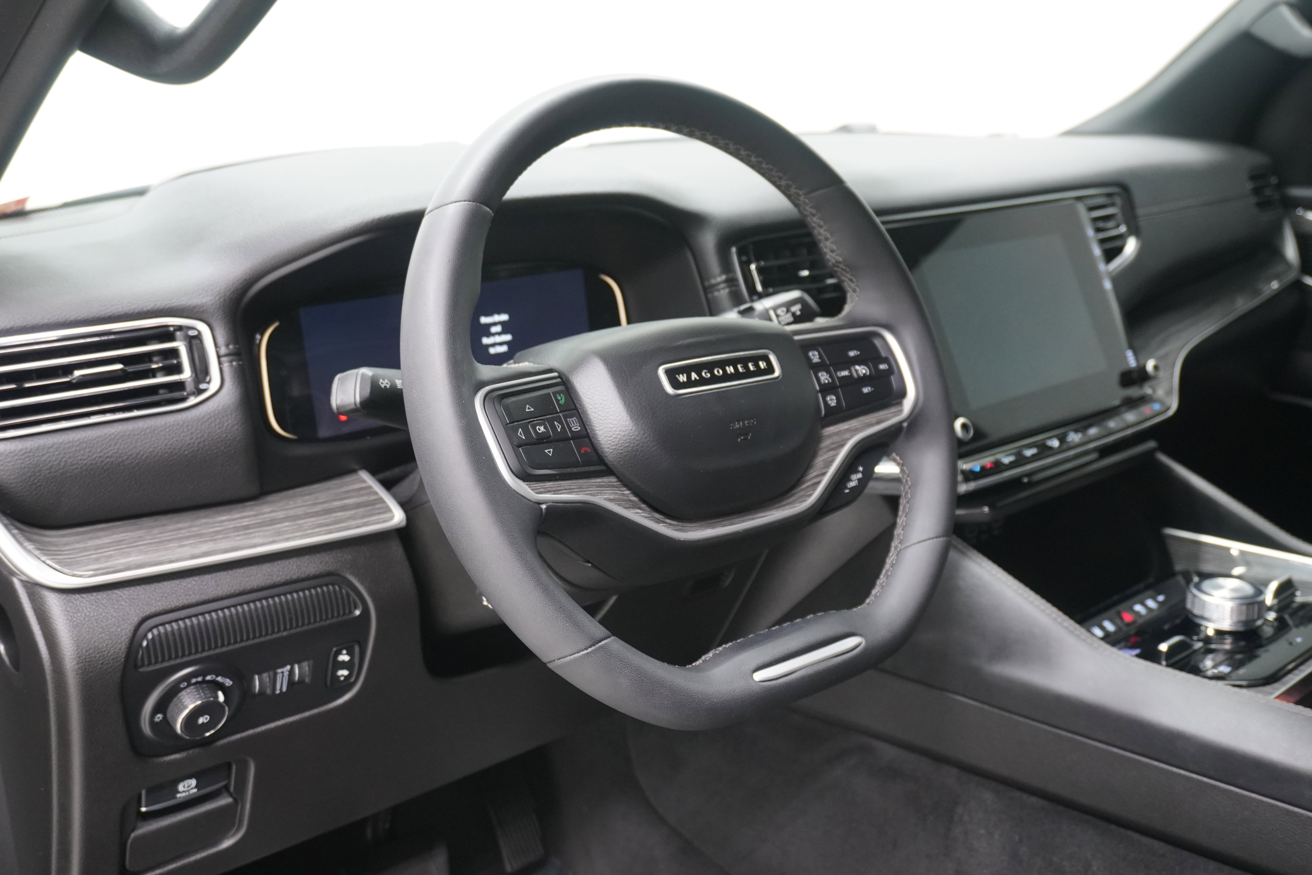 Used 2022 Jeep Wagoneer Series III AWD/4WD image 10