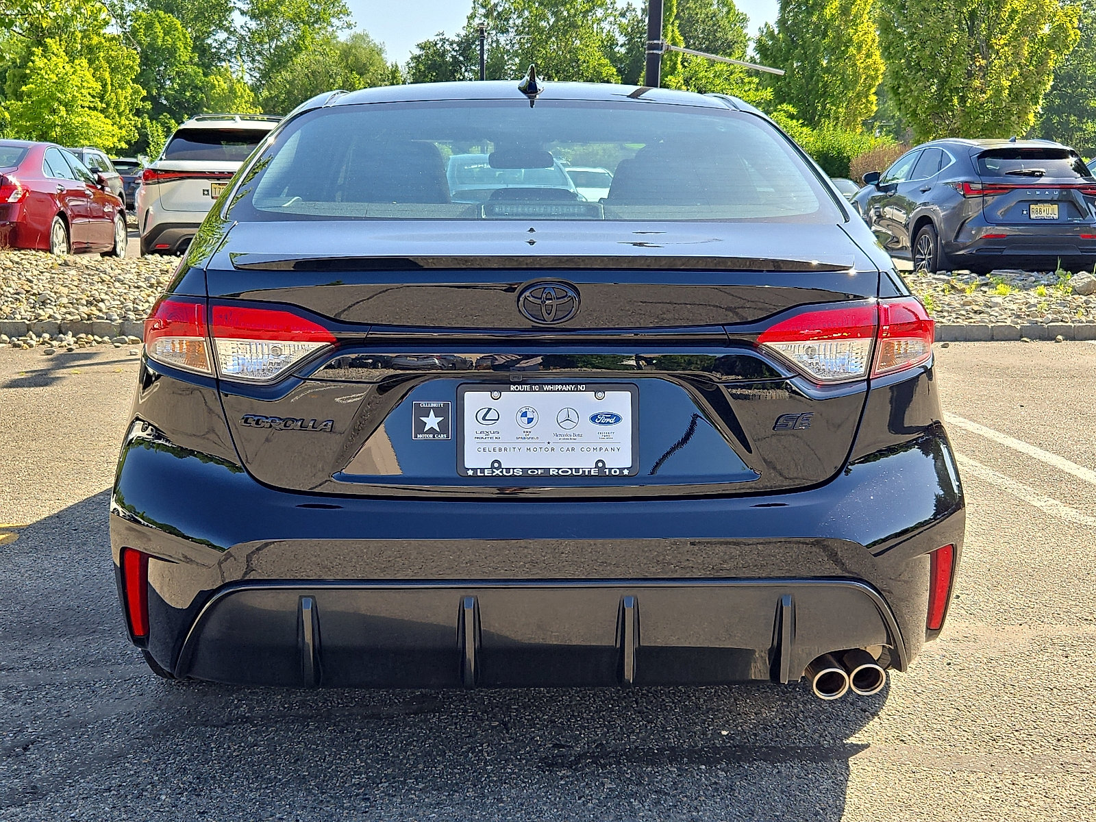 Used 2023 Toyota Corolla SE w/ SE Premium Package FWD image 5